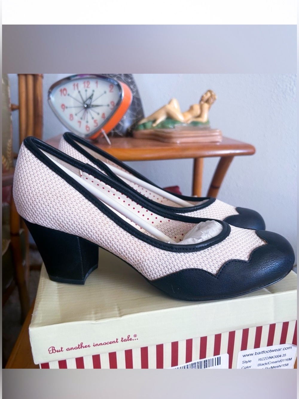Retro 1940s style Shoes | Spectator Heels | Black Cream | B.A. I. T. | 8.5 | 40s